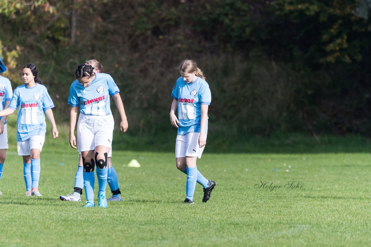 Bild 355 - wBJ TuS Tensfeld - SV Fortuna St. Juergen